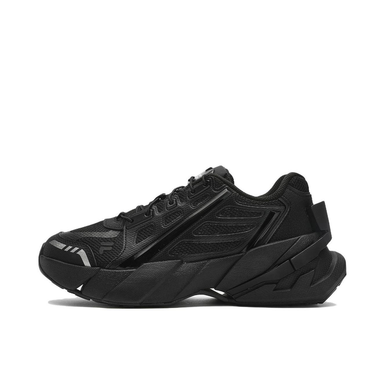 推荐商品：FILA/斐乐  TI-22  异钛 织物 防滑耐磨 舒适支撑 橡胶 百搭时尚  老爹鞋  T12W411101F 黑色