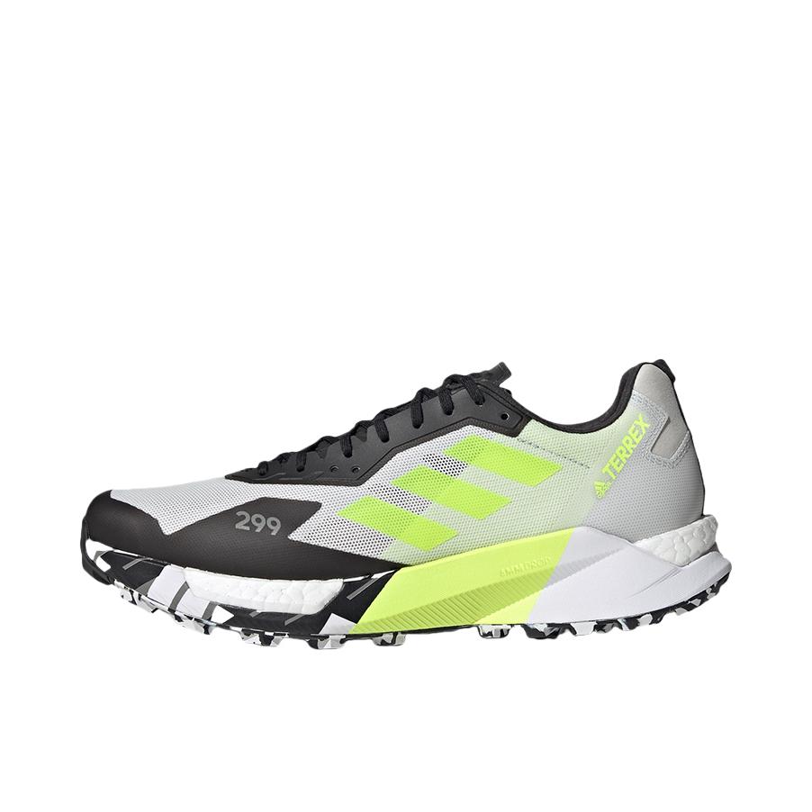 推荐商品：adidas Terrex Agravic Ultra 防滑耐磨 舒适轻便 网布透气 碳板 户外休闲鞋 白色/黑色/黄色