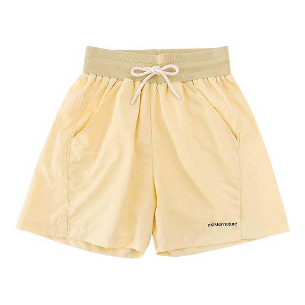 推荐商品：wearx/完型 透气抽绳系带薄款中腰耐磨休闲短裤 女装 WX2023SS020070 鹅黄