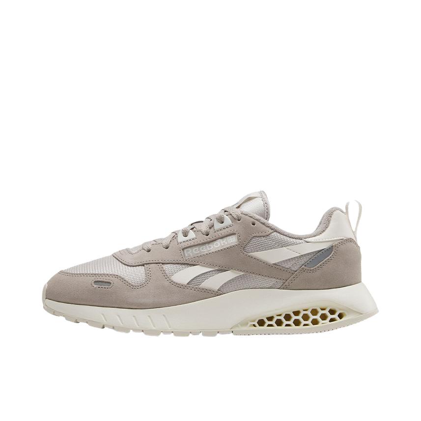推荐商品：Reebok/锐步 Classic Leather Hexalite+ 跑鞋 舒适缓震防滑耐磨织物合成革复古休闲蜂巢包裹性平衡轻便 米色/银色