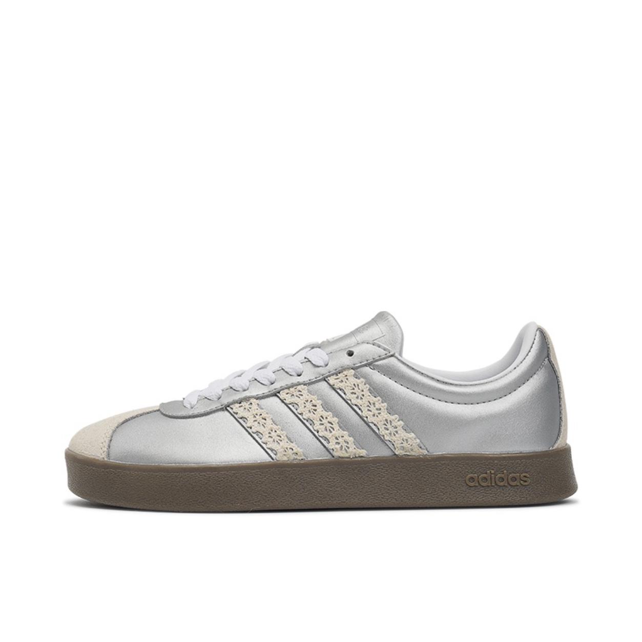 推荐商品：【定制球鞋】 adidas originals SAMBA OG 德训鞋 板鞋 防滑耐磨复古潮流防水织物双鞋带 芭蕾公主 