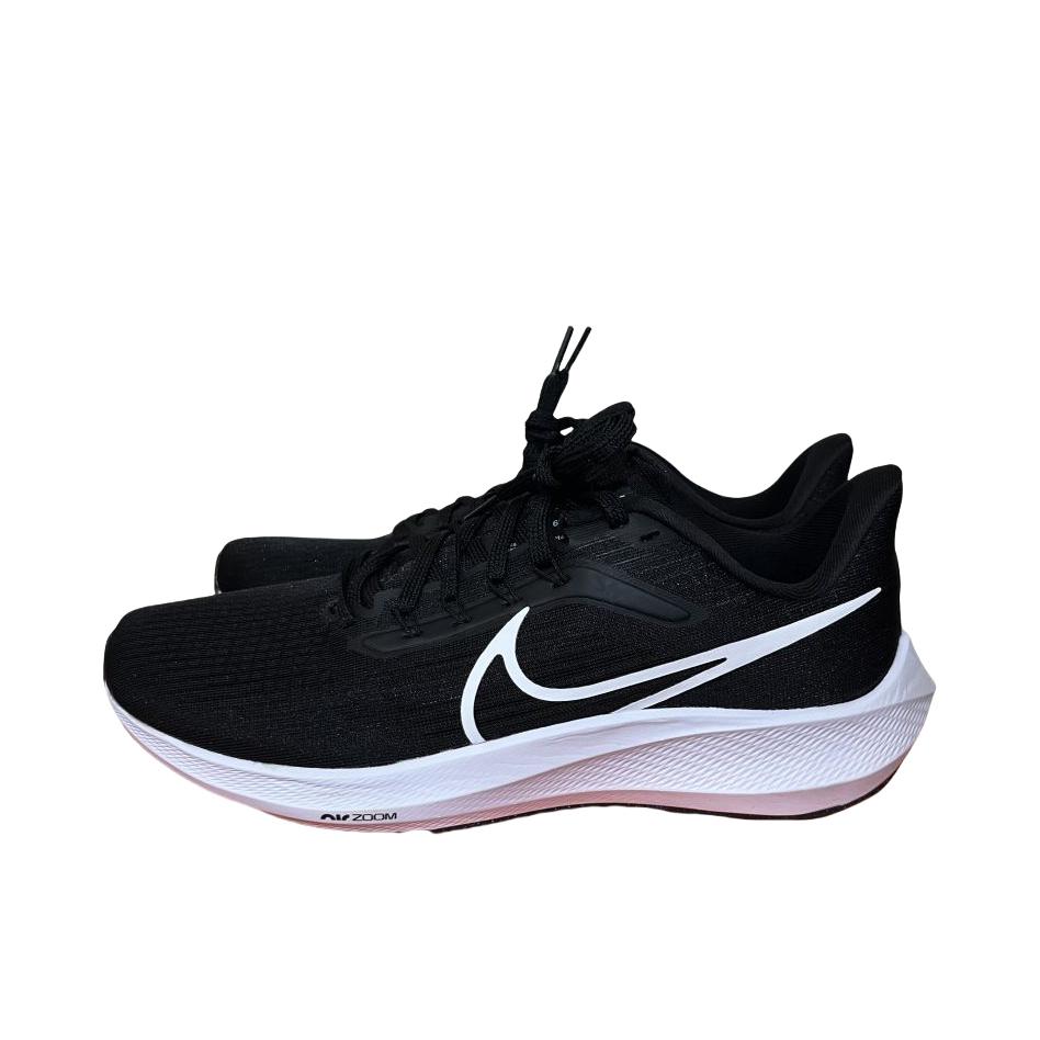 推荐商品：Nike Air Zoom Pegasus 39 跑鞋 缓震轻质网面透气马拉松回弹织物运动圆头包裹性支撑 TB/黑色/白色 