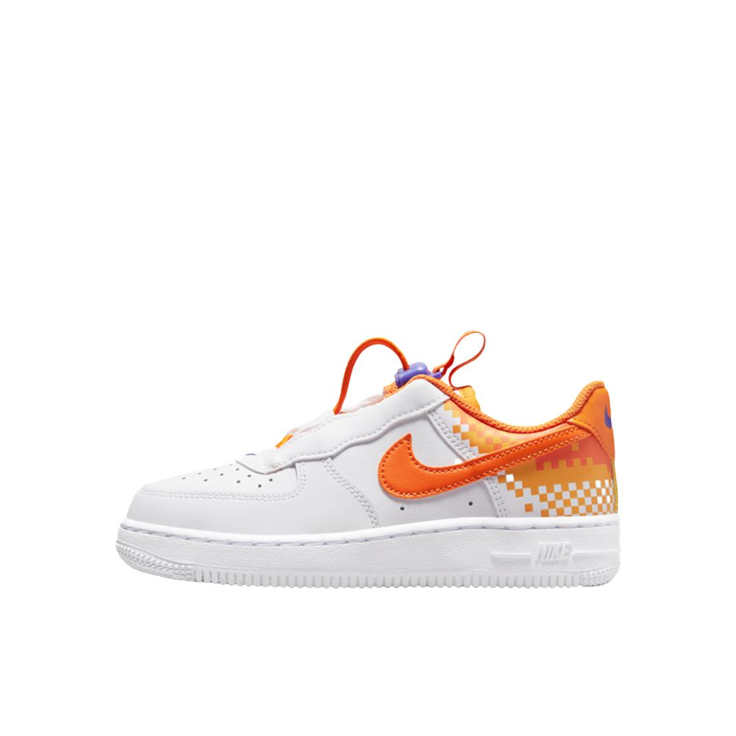 推荐商品：Nike Air Force 1 板鞋儿童 透气舒适防滑耐磨轻便休闲 小童/纯白色/橙色