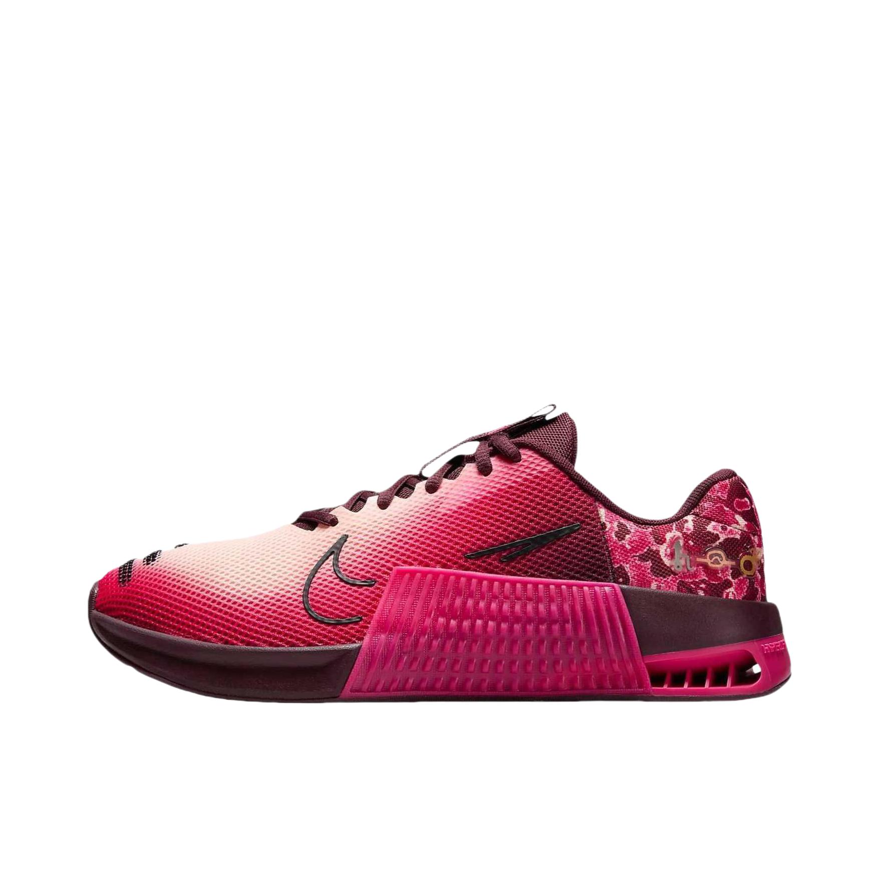 推荐商品：Nike Metcon 9 轻便透气 网面速干 减震 耐磨防滑 深蹲 训练鞋 女款/玫红色