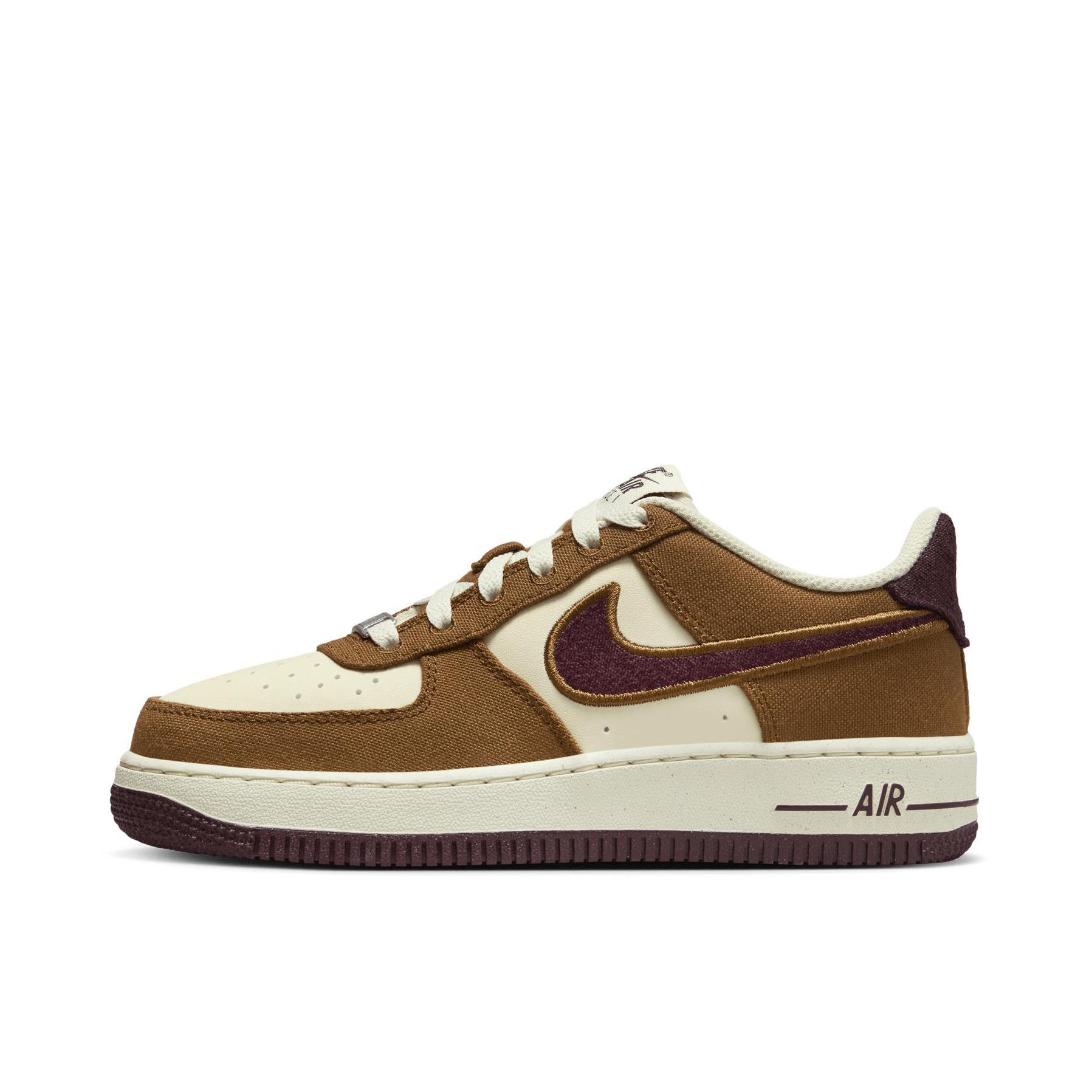 推荐商品：Nike Air Force 1 空军一号 板鞋 轻便舒适百搭耐磨防滑复古 女款/黑色/棕色