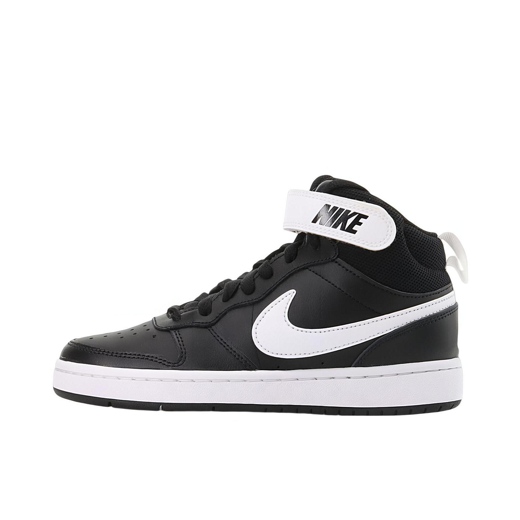推荐商品：Nike Court Borough 2 板鞋 复古时尚支撑舒适百搭轻便防滑 White/Black 黑白