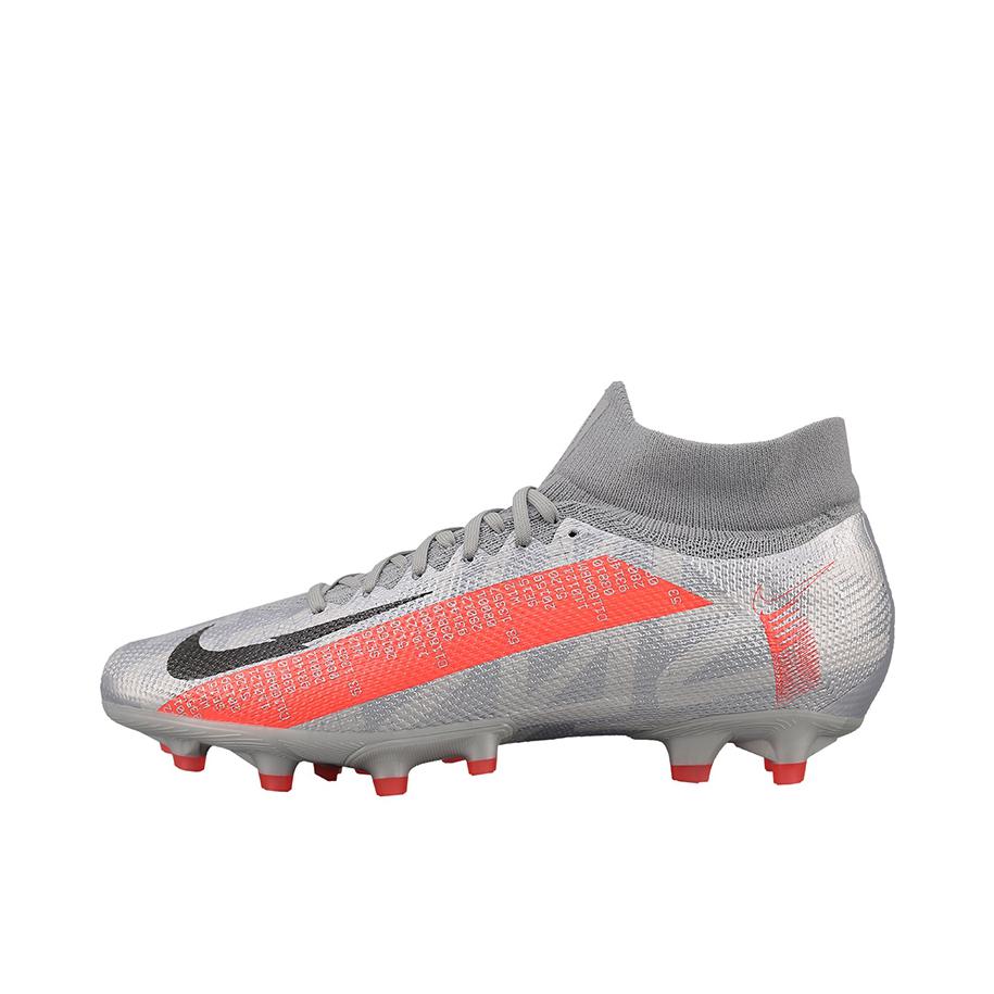 推荐商品：Nike Mercurial Superfly 7 Pro AG 次顶级 短钉 防滑耐磨 舒适减震 人工草场 足球鞋 AG/浅灰色/橙色