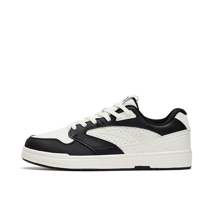 推荐商品：【王一博同款】 安踏 街顽 小白鞋 板鞋 防滑耐磨舒适百搭潮流休闲 熊猫/象牙白/黑色