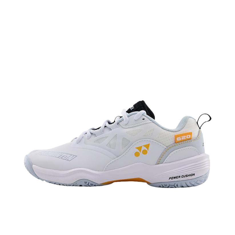 推荐商品：YONEX/尤尼克斯 Power Cushion 620系列 羽毛球鞋 系带减震防滑训练比赛舒适透气耐磨织物合成革 宽楦/白色/黄色