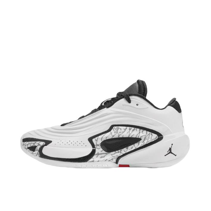 推荐商品：Air Jordan Luka 3 东契奇3代 篮球鞋 时尚轻盈减震防滑抗扭 大童/白色/黑色/轨道红/金属金