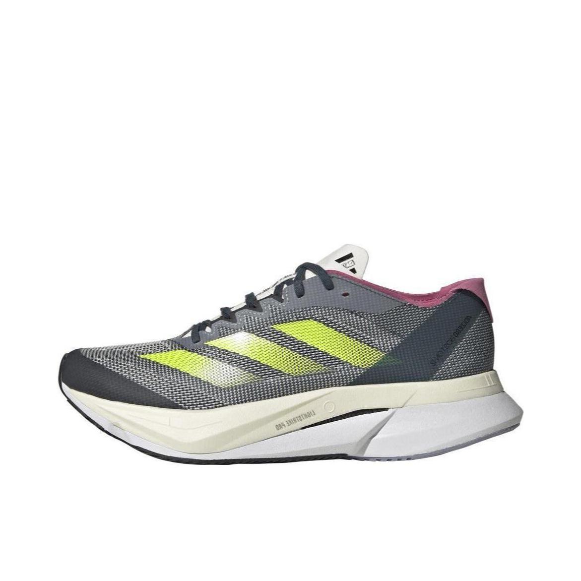 推荐商品：adidas Adizero Boston 12 跑鞋 碳板玻纤柱耐磨缓震马拉松运动支撑 灰色