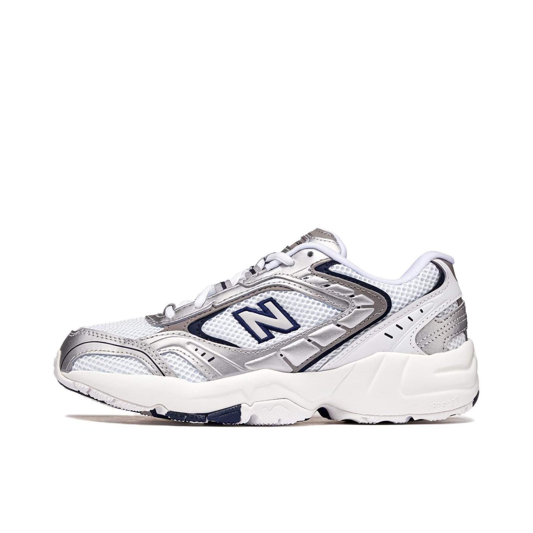 推荐商品：New Balance 452 复古百搭 舒适轻便 网面透气 防滑耐磨 运动休闲鞋 米白色