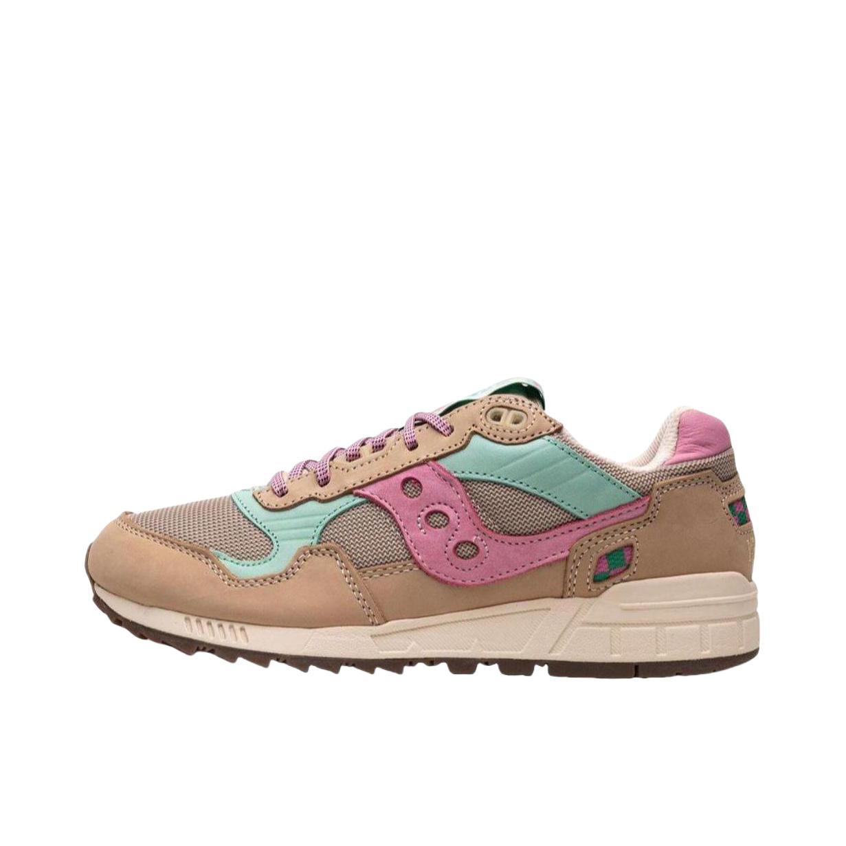 推荐商品：Saucony/索康尼 Shadow 5000 低帮 跑步 运动休闲鞋 灰色/粉色 