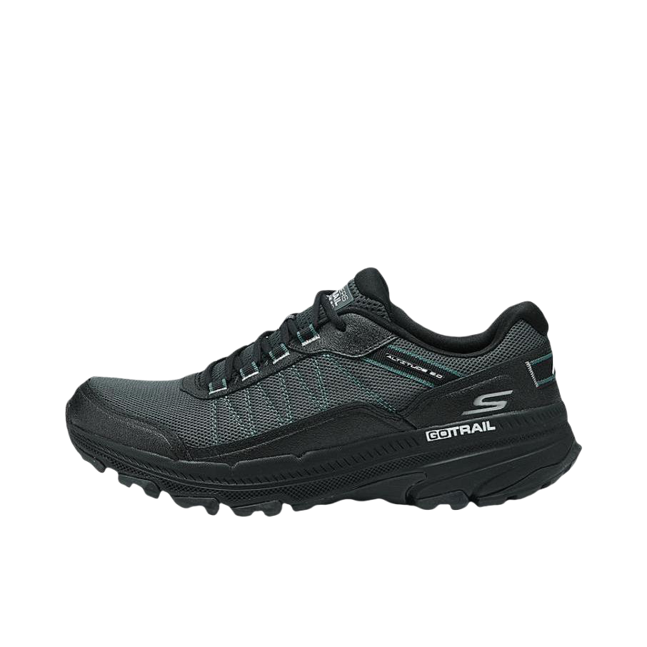 推荐商品：Skechers/斯凯奇 GO RUN TRAIL ALTITUDE 2.0 轻质透气 高回弹 防滑耐磨 舒适缓震 增高 百搭时尚 跑鞋 220756 黑色/炭灰色