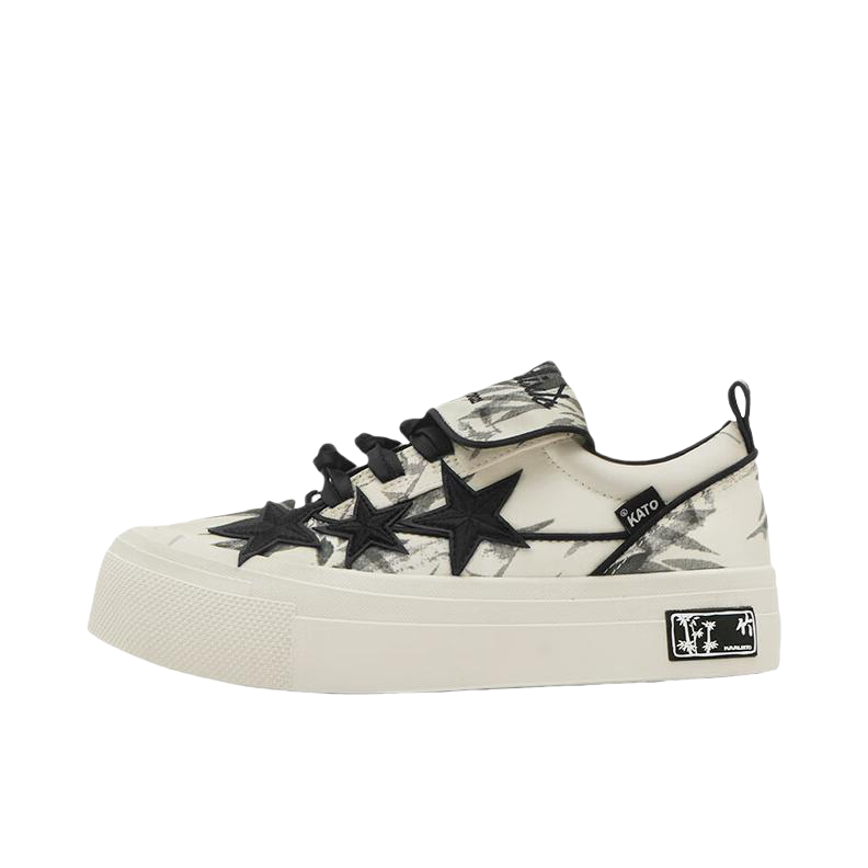 推荐商品：Kaalixto 青兰 平跟 低帮 系带 星星鞋 帆布鞋 KSH240511 黑色/白色
