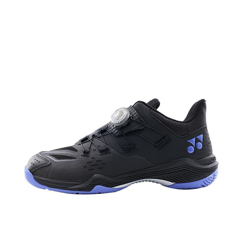 推荐商品：YONEX/尤尼克斯  88D系列  BOA纽扣鞋 3代  旋钮减震防滑耐磨 包裹性 抗扭运动  羽毛球鞋 黑色/紫色