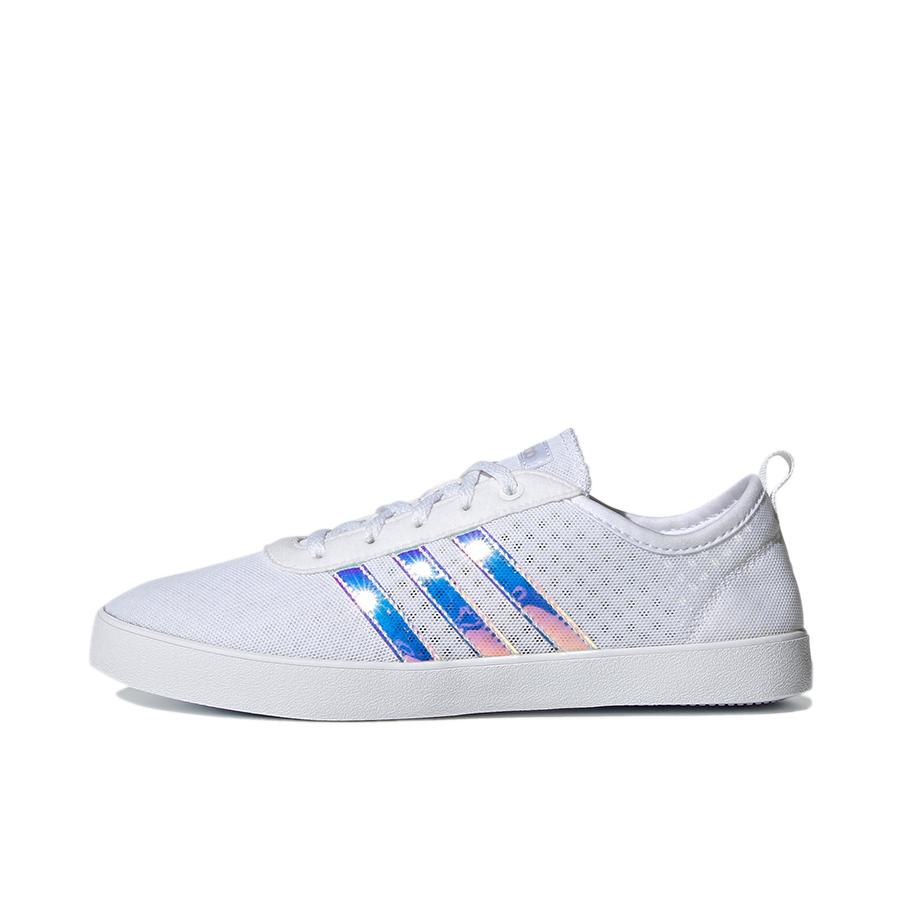 推荐商品：adidas NEO QT Vulc 2.0 板鞋 复古休闲轻便百搭防滑耐磨透气包裹性 白色/镭射粉