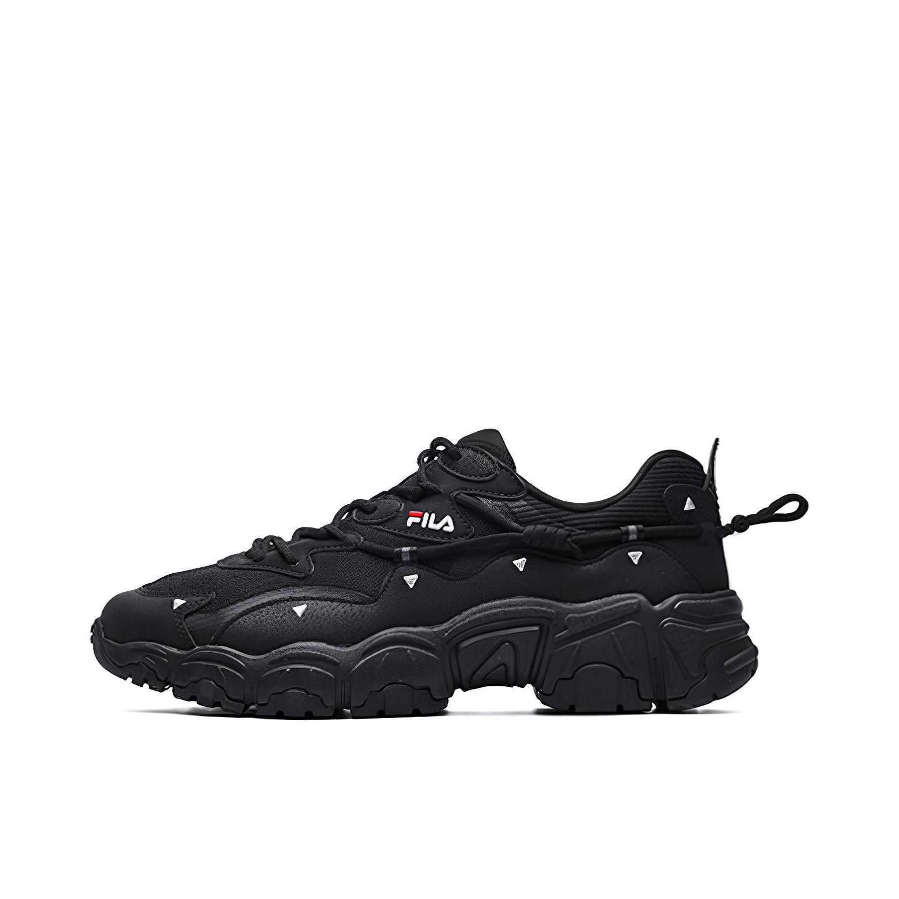推荐商品：FILA/斐乐 猫爪1代 织物 合成革 防滑耐磨 减震透气 舒适百搭 时尚复古 运动休闲鞋 F12W134108F 黑色
