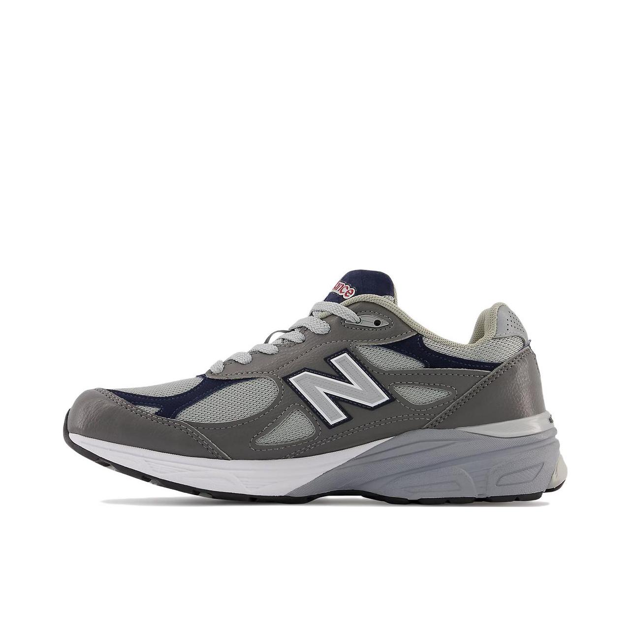 推荐商品：New Balance 990 V3 跑鞋 复古轻便防滑减震透气支撑缓震织物城市通勤圆头 V3/灰色/铁灰/深蓝