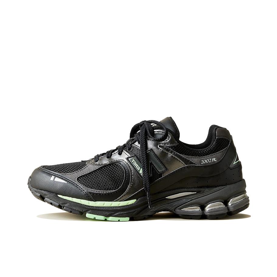 推荐商品：New Balance 2002R 跑鞋 缓震防滑耐磨透气复古拼接防水气垫慢跑支撑 黑色/绿色