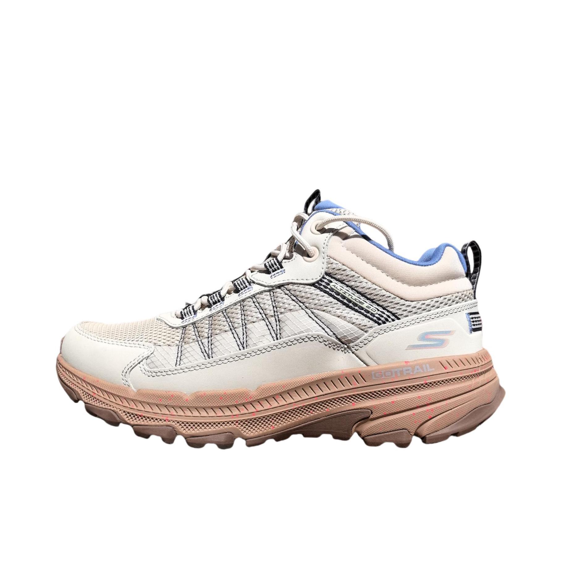 推荐商品：Skechers/斯凯奇  GO RUN TRAIL ALTITUDE 2.0  防滑 徒步 轻便  户外鞋 跑步鞋 女款/自然色/蓝色