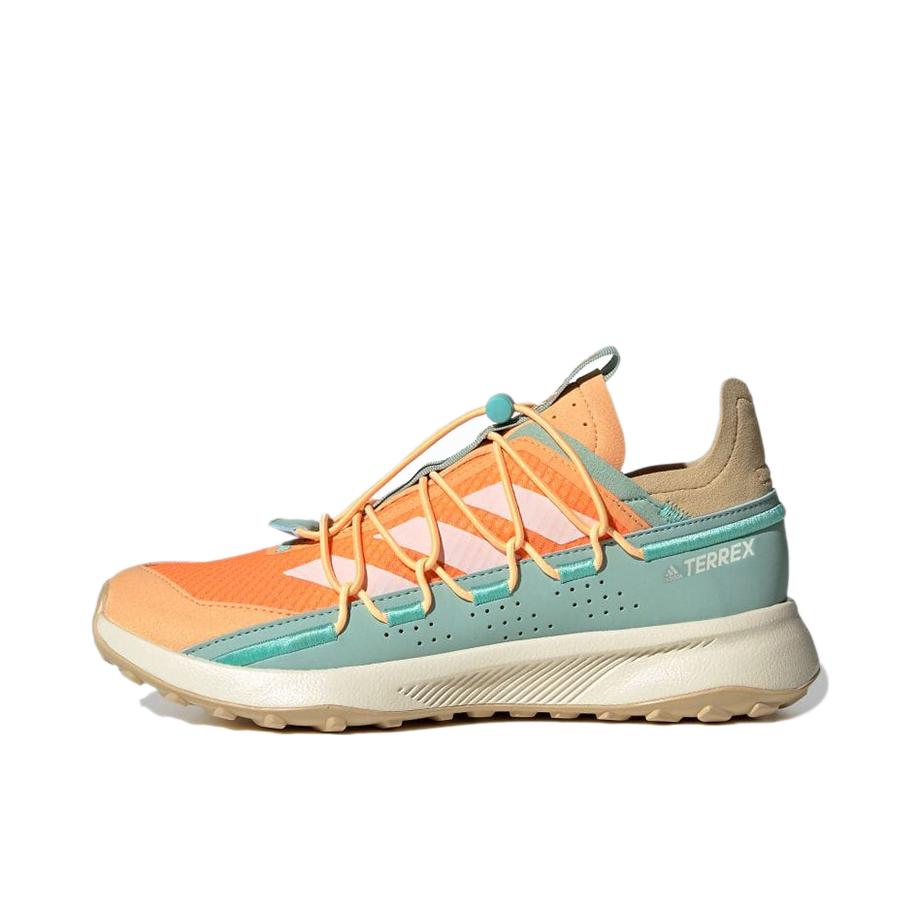 推荐商品：adidas Terrex Voyager 21 减震防滑 耐磨舒适 轻便透气 户外鞋徒步鞋 橘/蓝/米黄/白