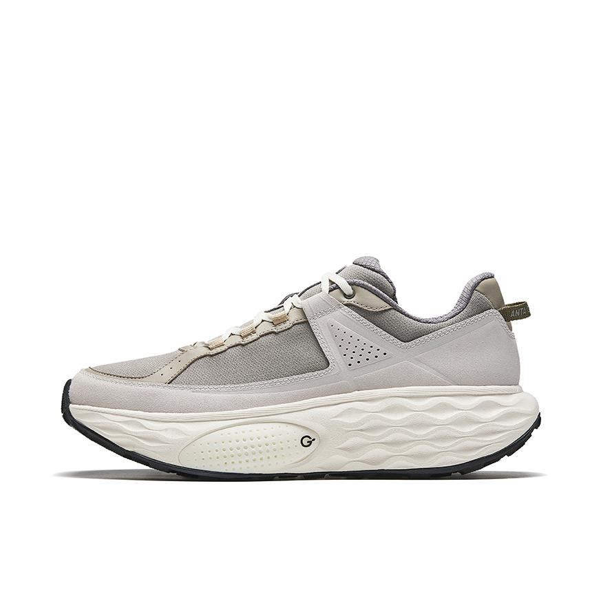 推荐商品：安踏 冠军乘风系列 跑鞋 氮科技越野防滑耐磨舒适缓震软底时尚百搭织物 男款/革面/宇宙灰/沙粒灰