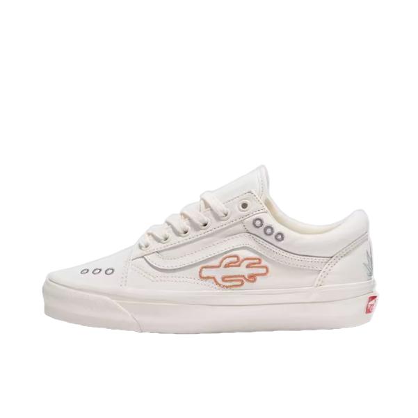 推荐商品：Vans/范斯 Style 36 滑板鞋 板鞋 舒适轻便防滑耐磨复古百搭帆布拼接防水运动 女款/白色/橙色