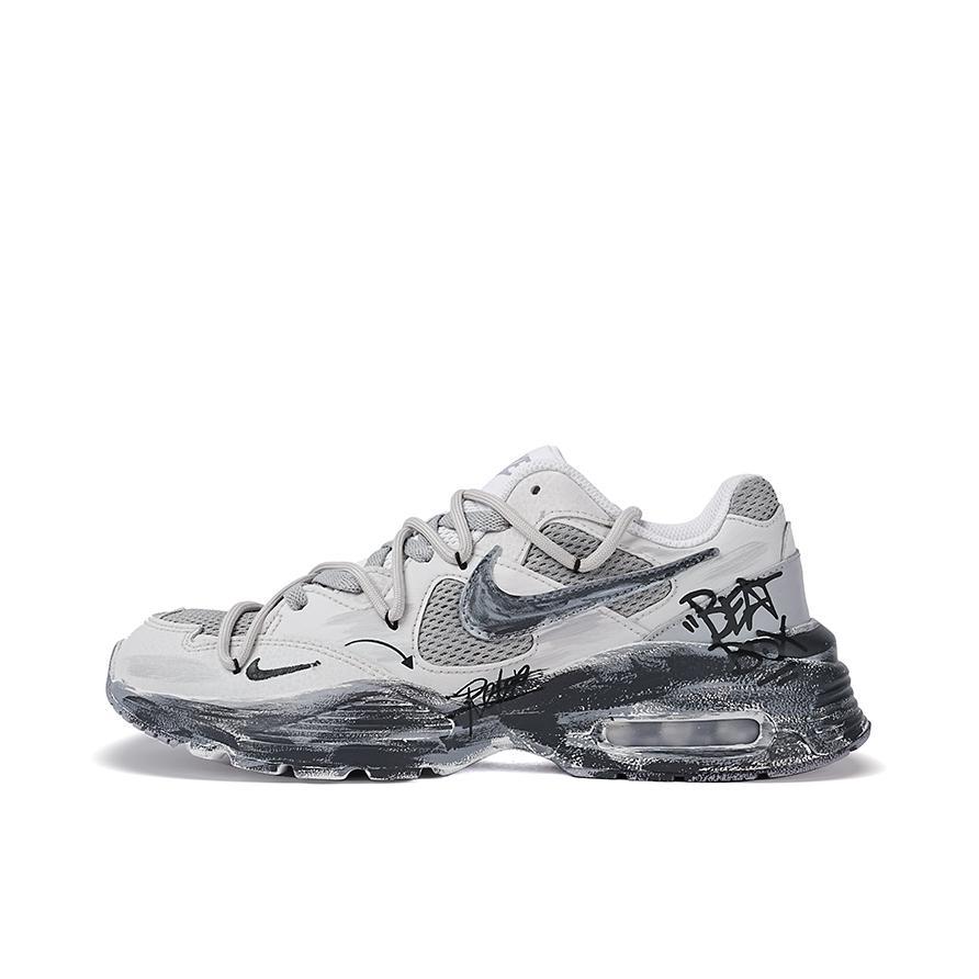 推荐商品：【定制球鞋】Nike Air Max Fusion 支撑 做旧 防滑耐磨 网布透气 防水 织物 时尚潮流 复古休闲 运动风 气垫 脏脏鞋 跑鞋 灰色废墟