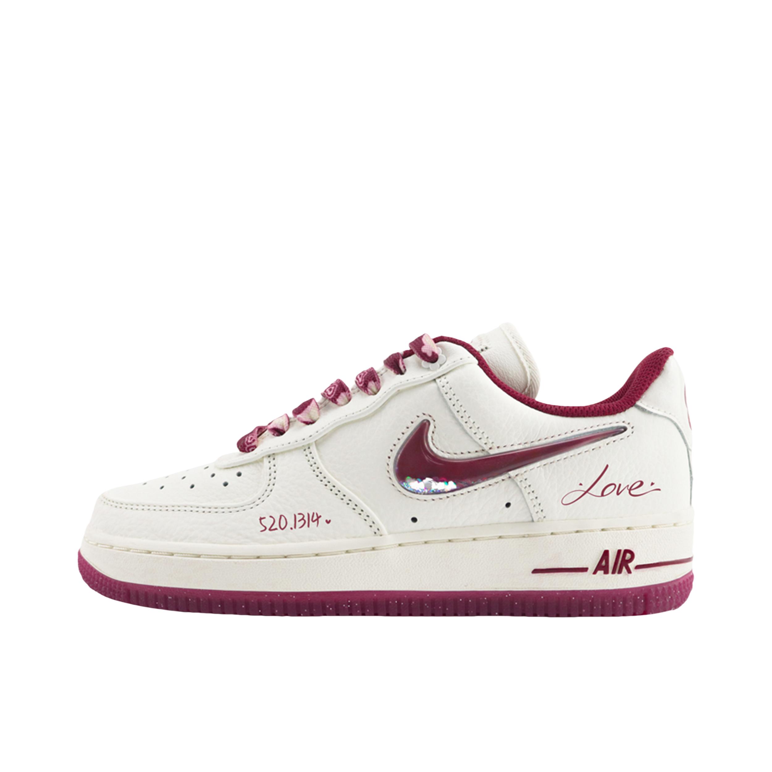 推荐商品：【定制球鞋】Nike Air Force 1 板鞋 舒适轻便防滑耐磨包裹性合成革防水复古简约增高 女款/星空恋人
