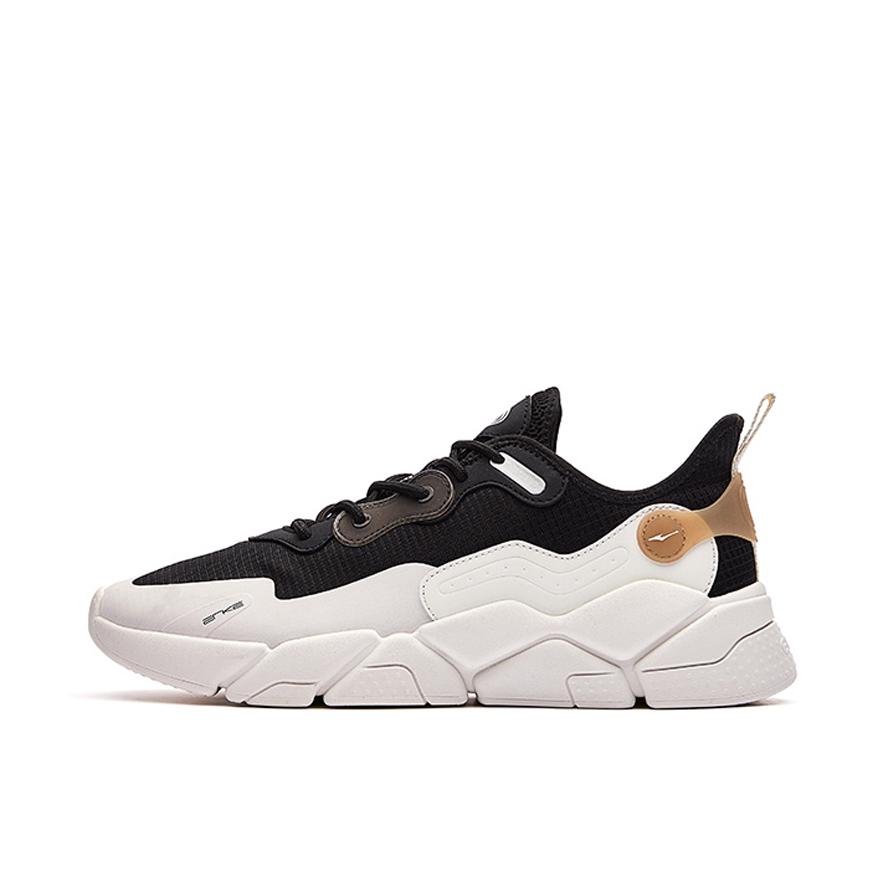 推荐商品：鸿星尔克  网面透气   运动休闲鞋 51121302177 橡芽白/正黑