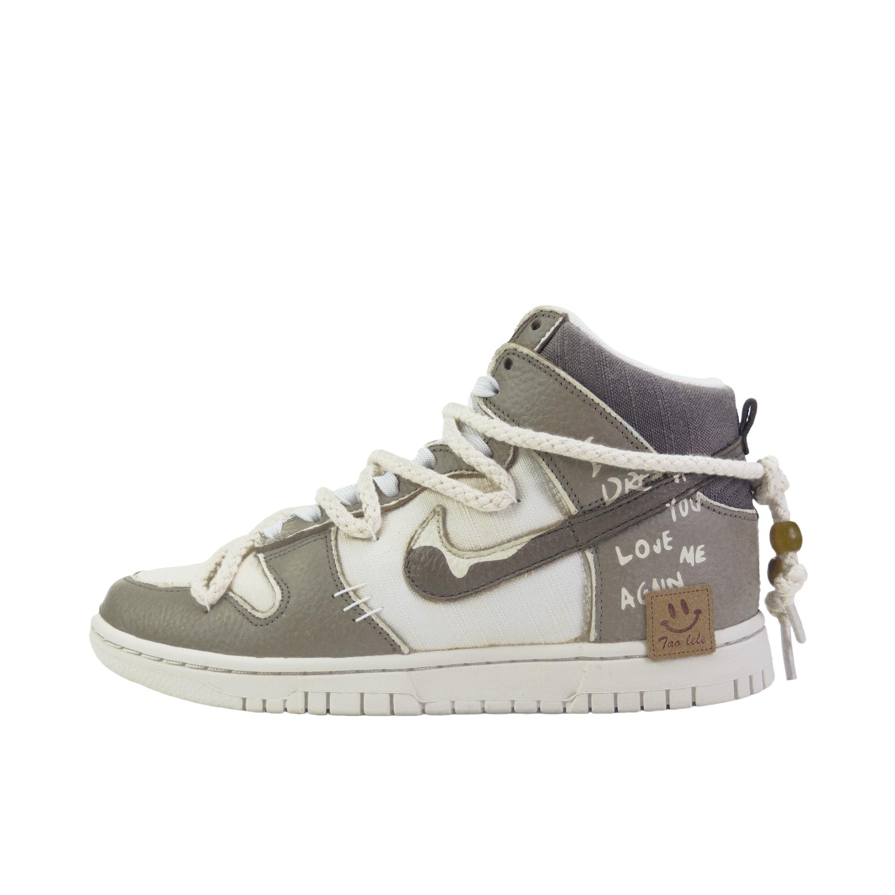 推荐商品：【定制球鞋】 Nike Dunk 板鞋 平跟系带防滑耐磨做旧高街简约百搭潮流复古美式 女款/摩卡牛奶