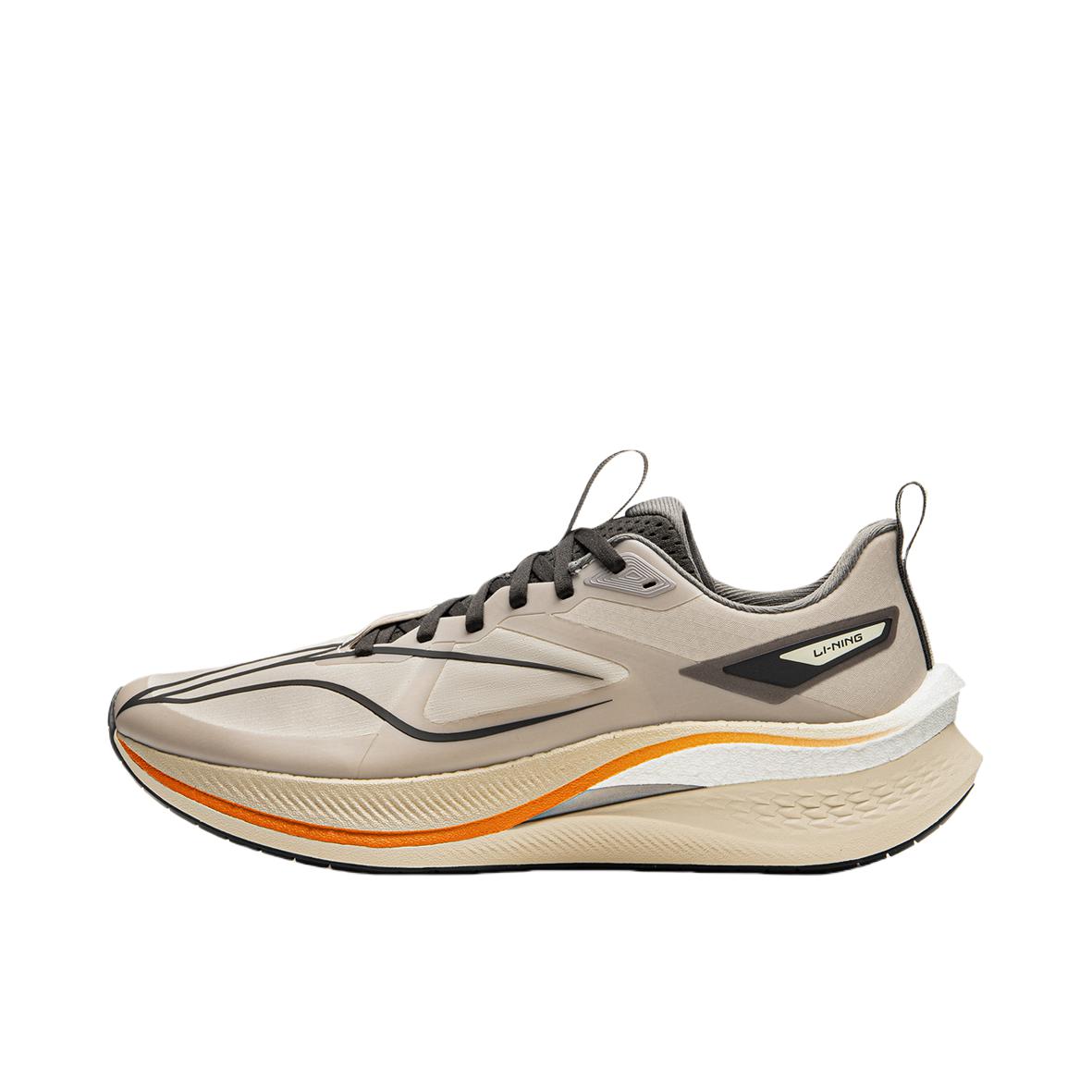推荐商品：李宁 赤兔7 Pro 跑鞋 轻质支撑减震回弹透气体测体考竞速轻便训练运动 燕麦灰/岩白灰