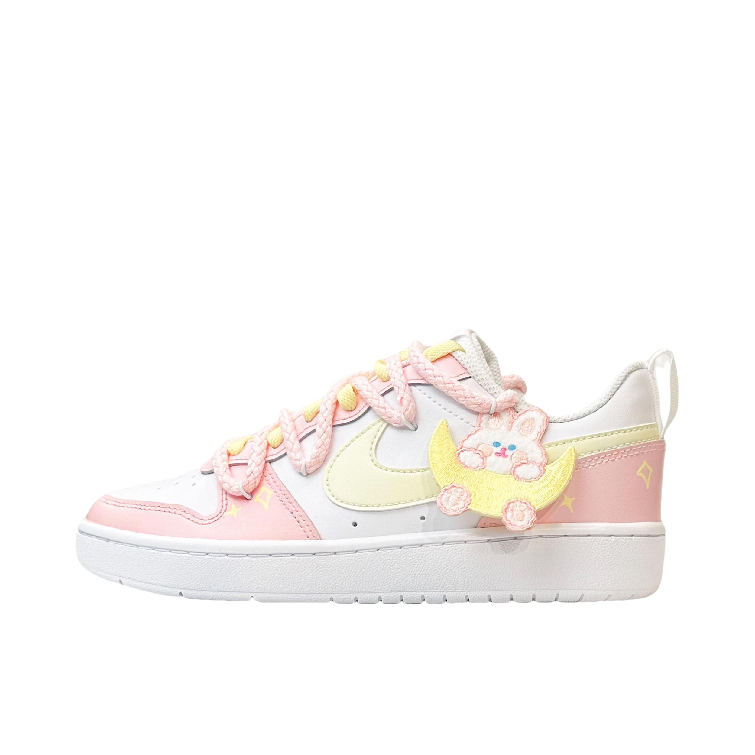 推荐商品：【定制球鞋】 Nike Court Borough 2 板鞋 包裹性增高减龄解构风合成革美式防滑复古轻便 GS/晚安抱抱兔