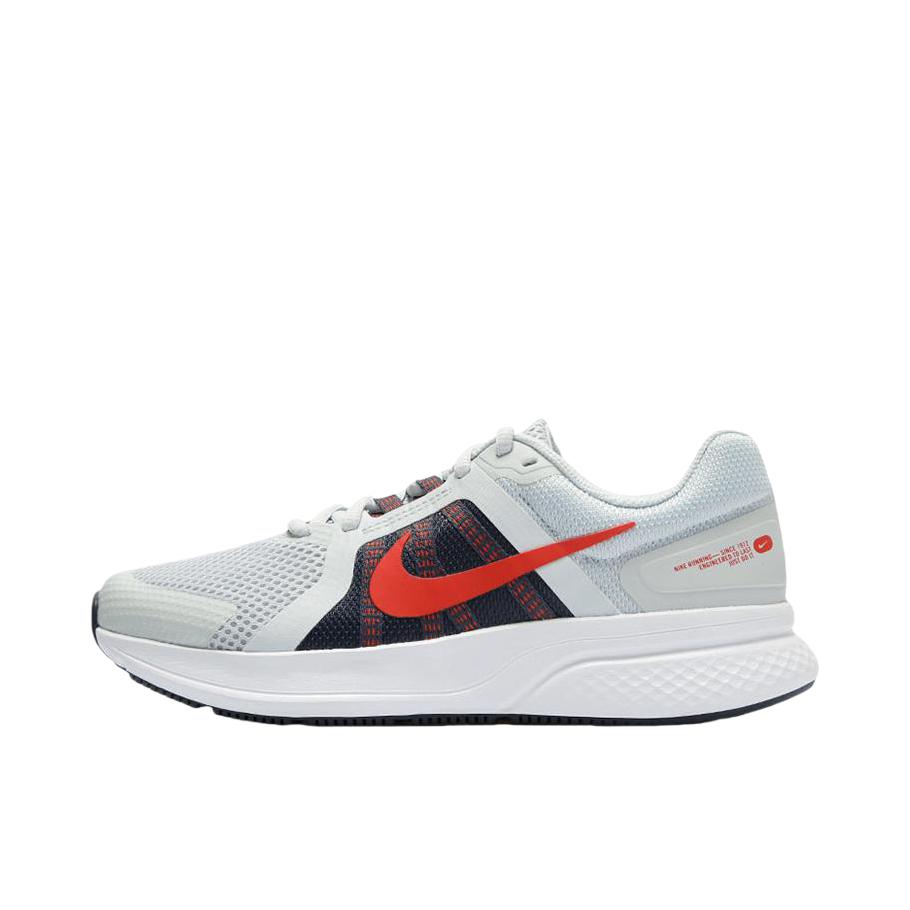 推荐商品：Nike Run Swift 2 跑鞋 减震舒适轻便透气耐磨防滑运动织物合成革回弹支撑 灰色/黑色/红色