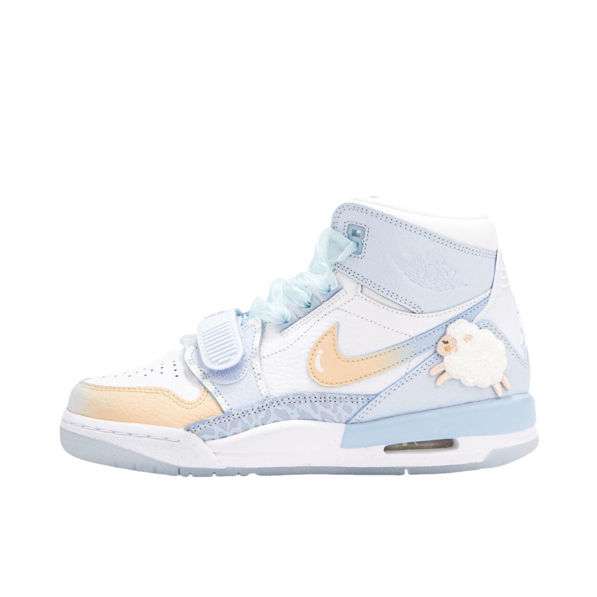 推荐商品：【定制球鞋】Air Jordan Legacy 312 运动休闲鞋 减震透气轻便耐磨增高防水支撑防滑复古美式经典做旧 GS/蓝天小羊