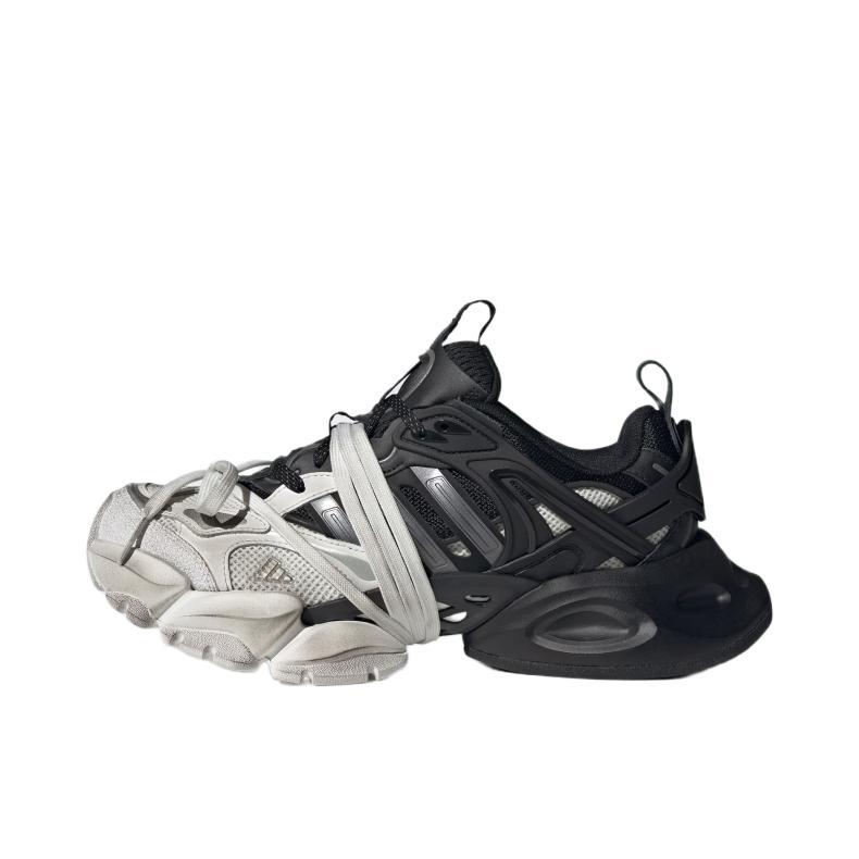 推荐商品：adidas XLG Runner Deluxe 赛博 跑鞋 轻运动增高轻机甲鞋圆头 晶白/一号黑/亮金属铁灰