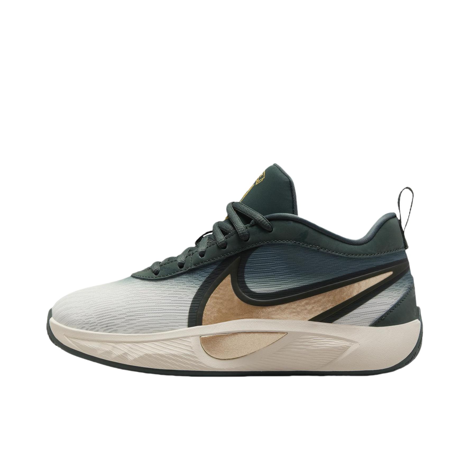 推荐商品：Nike Giannis Freak 6 字母哥6代 篮球鞋 抗扭抓地缓震回弹防滑耐磨舒适百搭时尚训练 大童/绿古色/金属金/淡象牙白
