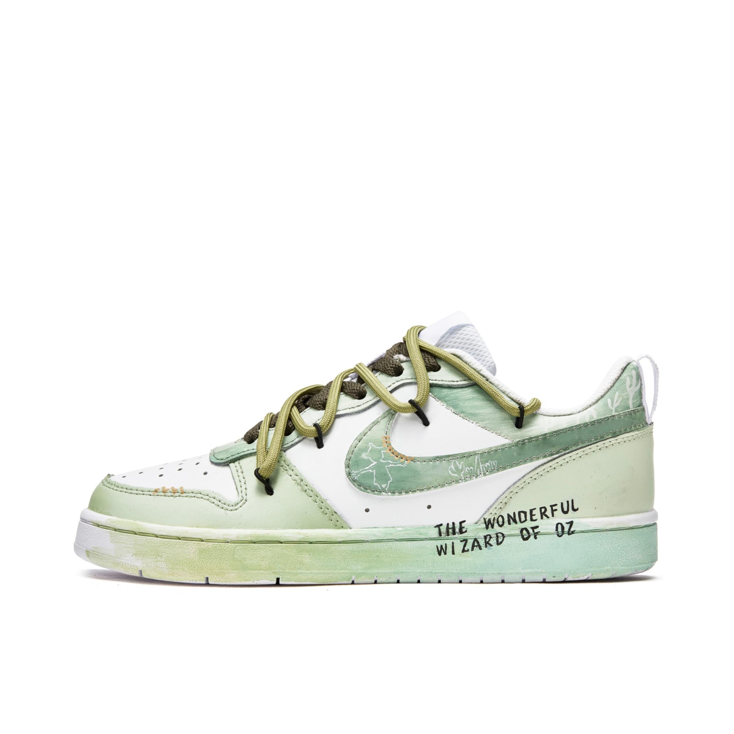 推荐商品：【定制球鞋】 Nike Court Borough 2 板鞋 包裹性增高减龄解构风合成革美式防滑复古轻便 GS/绿野仙踪