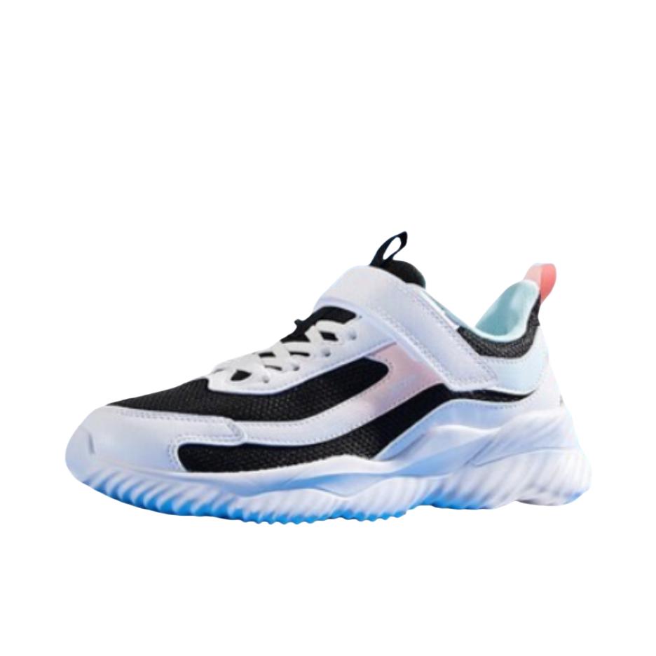 推荐商品：特步 减震 防滑 百搭 运动鞋儿童 676414119475 大童/黑色/特步白/泡沫蓝