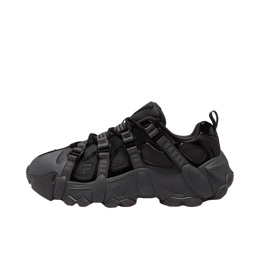 推荐商品：FILA/斐乐 EXOCET 机能 抗冲击 织物 防滑耐磨 舒适 包裹性支撑 合成革 百搭复古 运动休闲鞋 T12W431610F 女款/砺石黑/烟灰珍珠