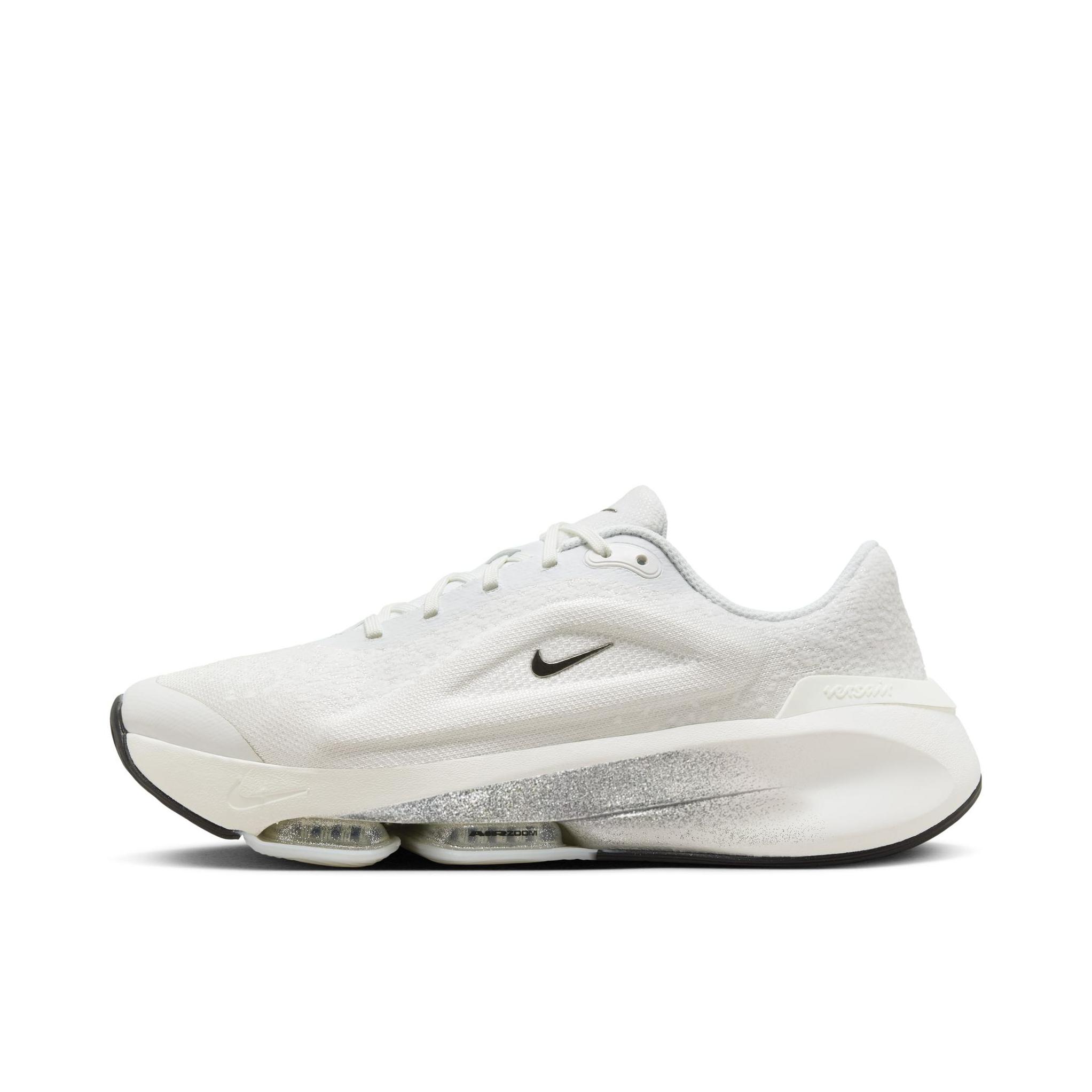 推荐商品：Nike Versair 跑鞋 舒适百搭缓震回弹防滑耐磨支撑抓地 女款/山峰白/帆白/黑色/金属银