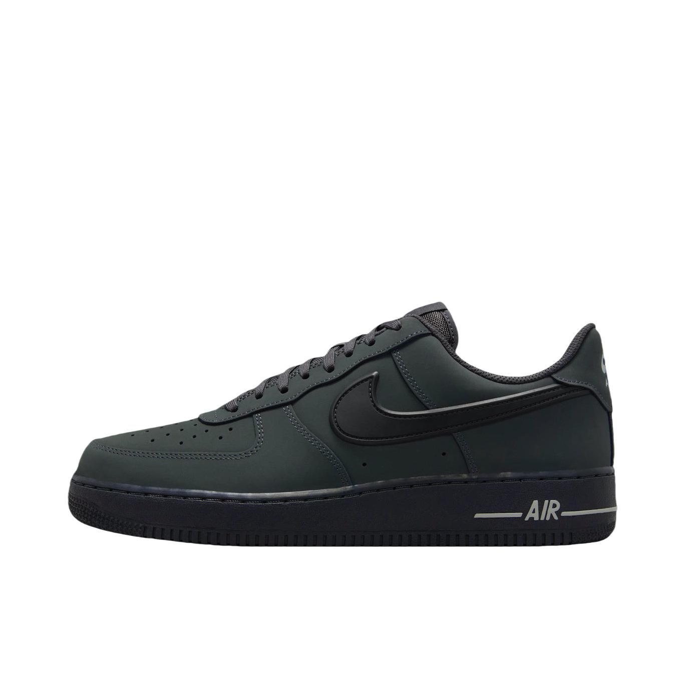 推荐商品：Nike Air Force 1 空军一号 板鞋 轻便舒适百搭耐磨防滑复古 墨绿色/黑色
