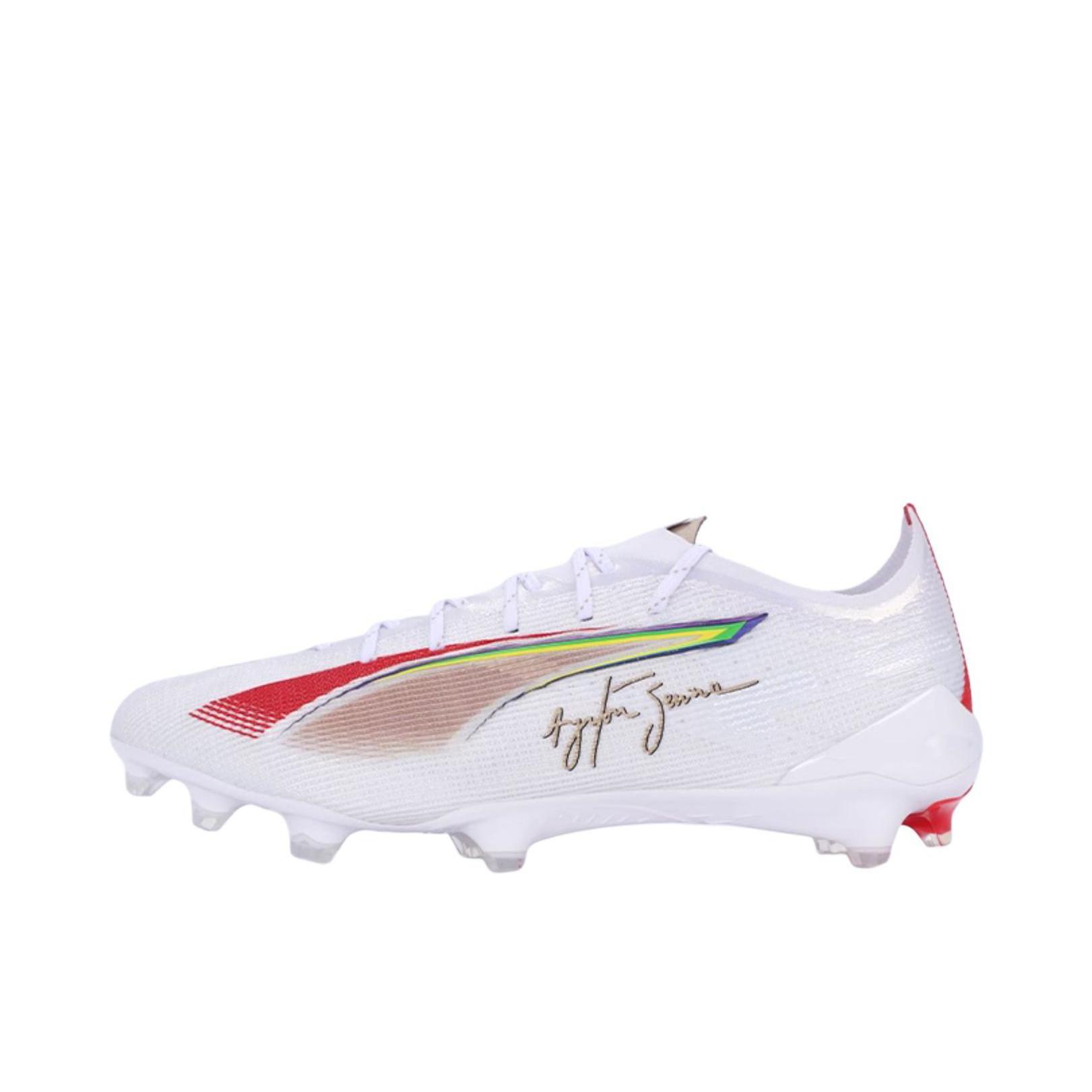 推荐商品：Puma Ultra 5 Ultimate FG 胶质 防滑耐磨 轻便透气 包裹性 舒适支撑 足球鞋 白色/金色 