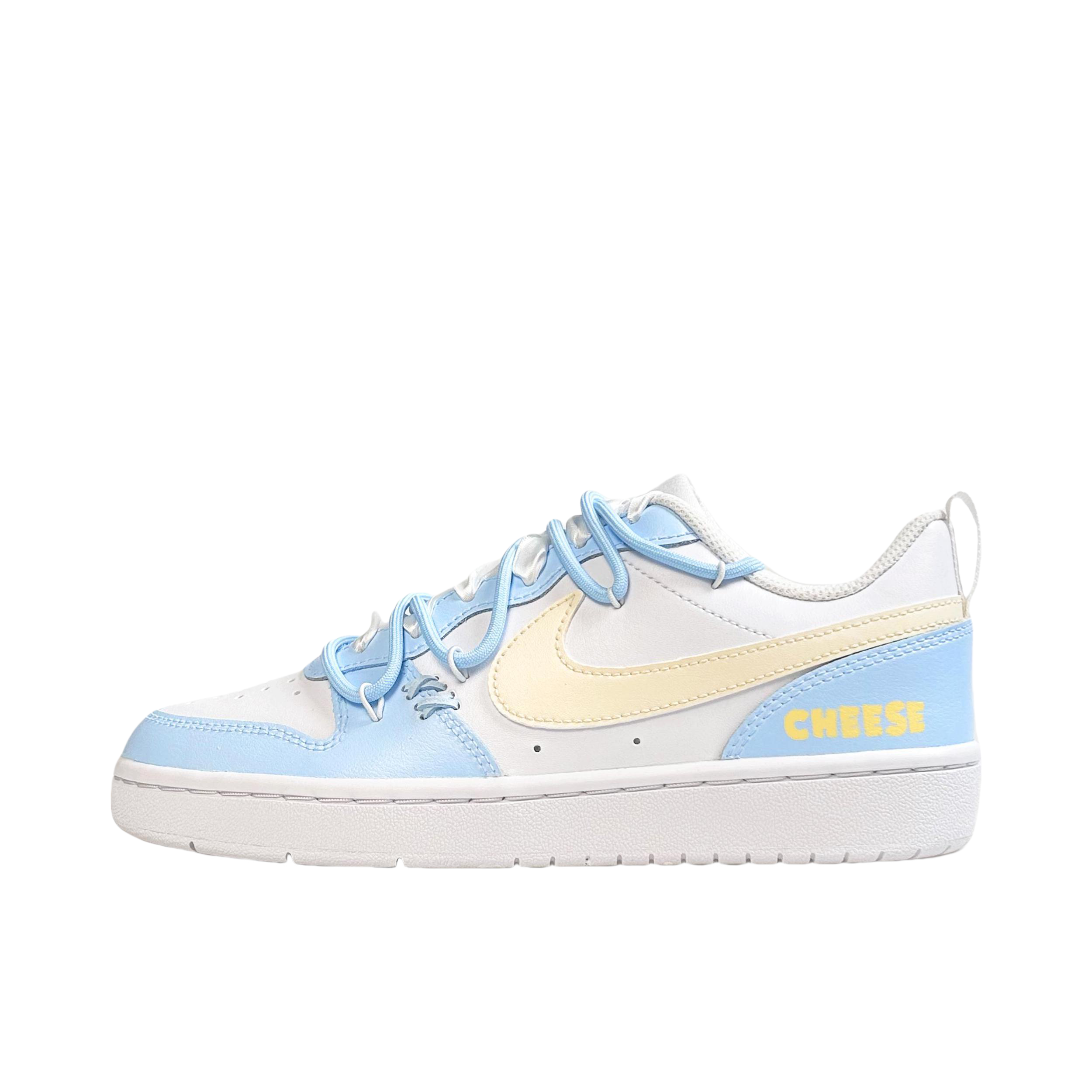 推荐商品：【定制球鞋】 Nike Court Borough 板鞋 防滑防水轻便减震手绘减龄做旧甜酷高街合成革甜妹包裹性复古婚鞋增高小白鞋薄底秋冬脏脏鞋 女款/海盐乳酪
