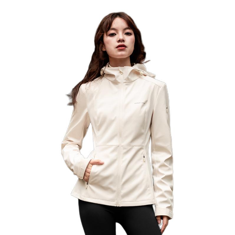 推荐商品：【沈梦辰同款】MOLYVIVI 保暖防风防水加绒合体三合一软壳连帽冲锋衣 女装 MLLJ23402 椰云白/单层