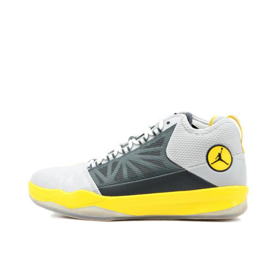 推荐商品：Jordan Brand CP3 6 T23 减震 中帮 圆头 厚底 篮球鞋 454779-001 灰色/黄色