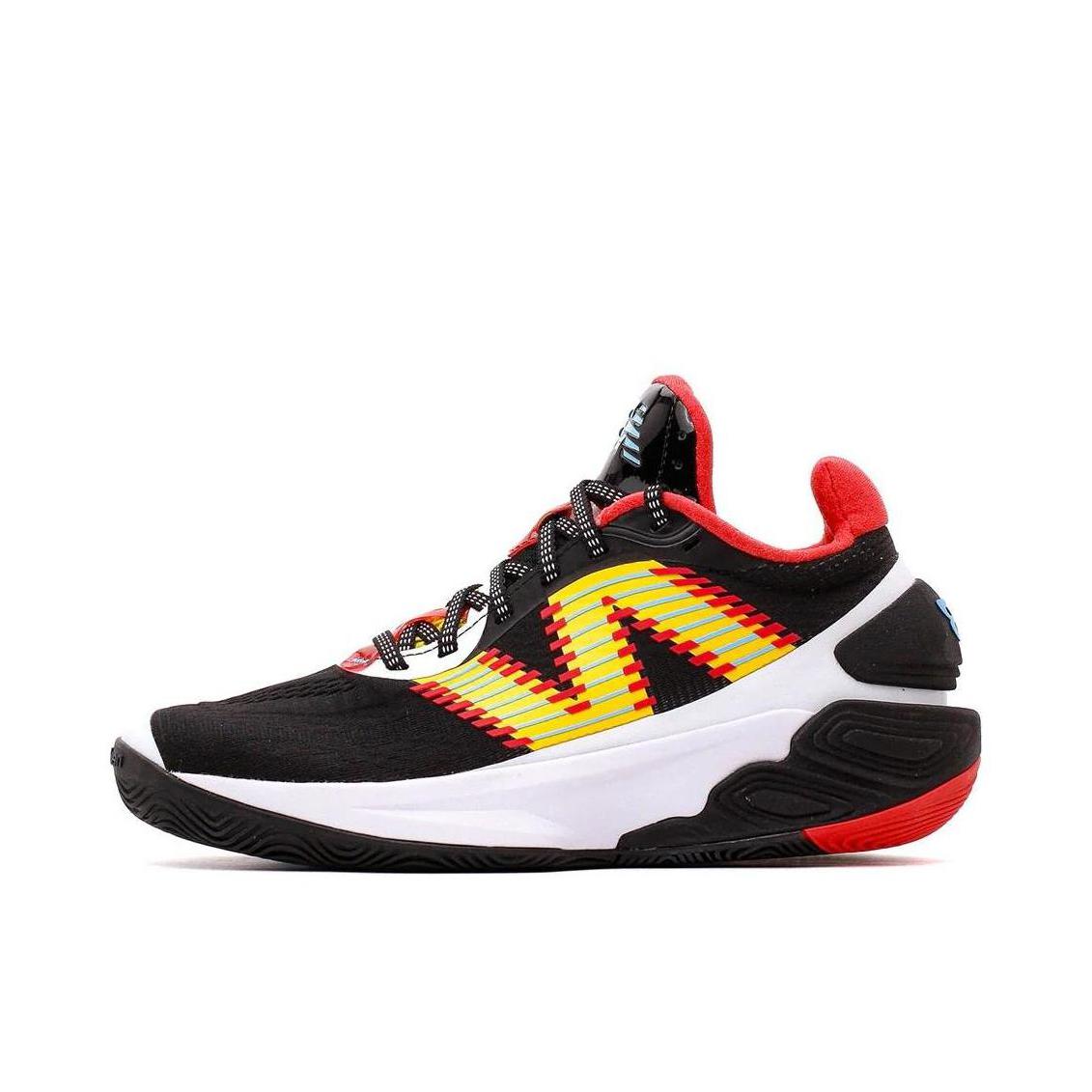 推荐商品：New Balance TWO WXY V5 篮球鞋 防滑耐磨舒适支撑百搭 黑色/红色/黄色