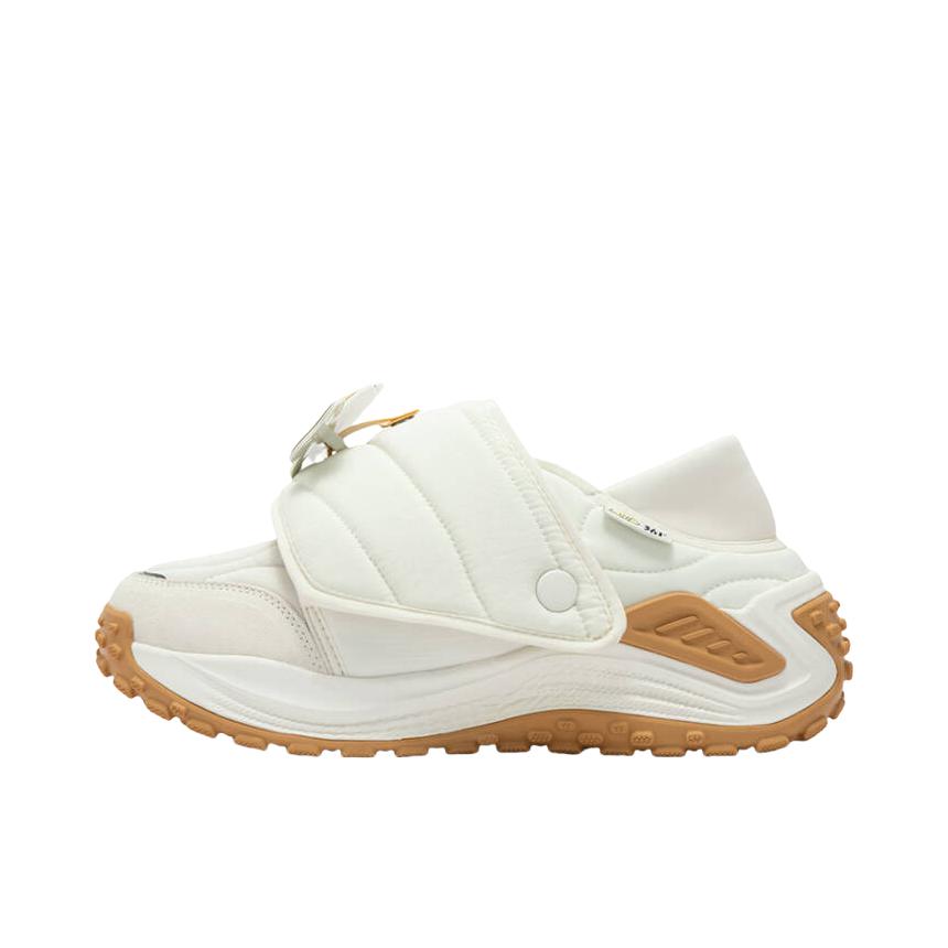 推荐商品：361度 时尚百搭 防滑耐磨 加绒保暖 摸鱼鞋 运动休闲鞋 672446733B 羽毛白/花蕊黄