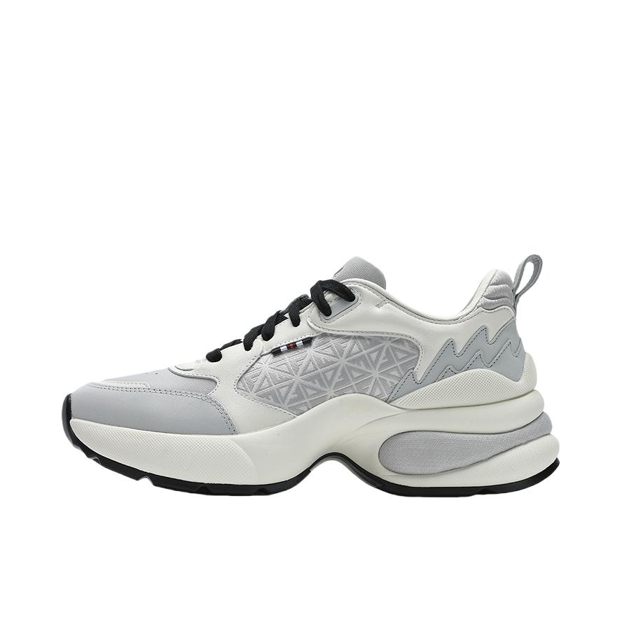 推荐商品：FILA/斐乐 DROP 系带 低帮 防滑耐磨 舒适百搭 时尚 运动休闲鞋 女款/藕灰色/奶白色